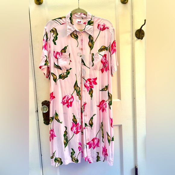 1980s Mondi Collectible Pink Vintage Shirtdress. Medium. Rare Find - Picture 2 of 9